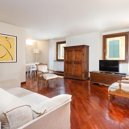 Cozy 2 Bedroom In The Heart Of Verona Eksteriør bilde